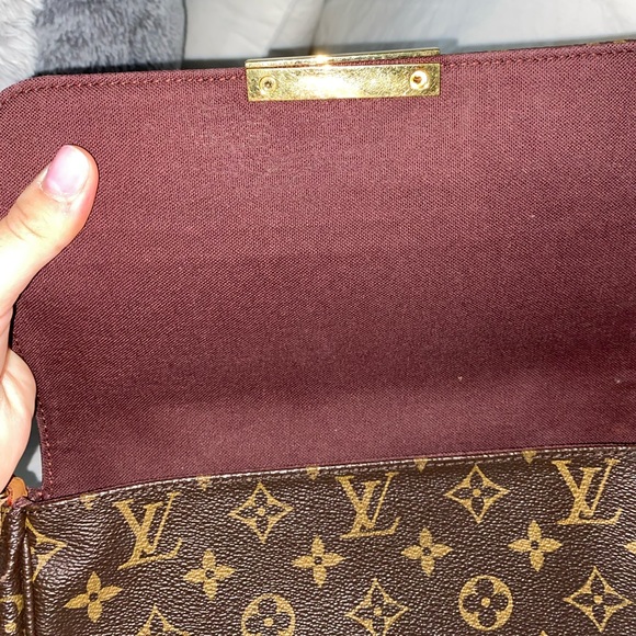 LV cross body - only worn a few times - Picture 3 of 5